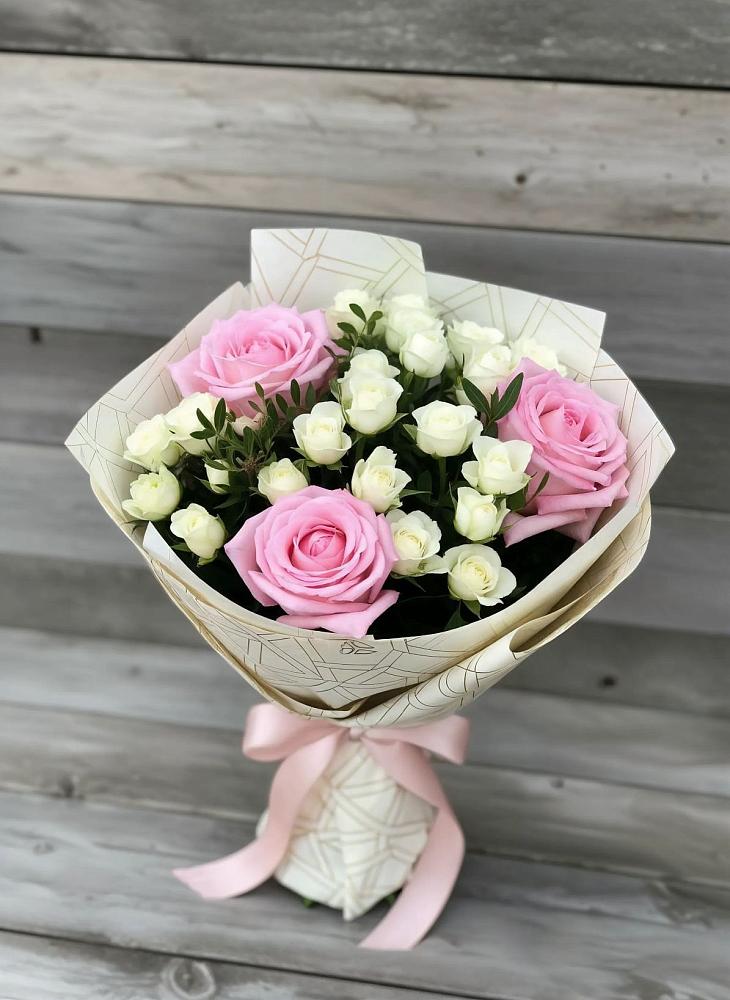 Букет цветов из: Розы в Тим