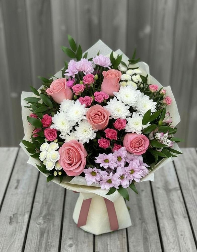 Букет цветов из: Альстромерии, Гвоздики, Розы и Хризантемы в Тим