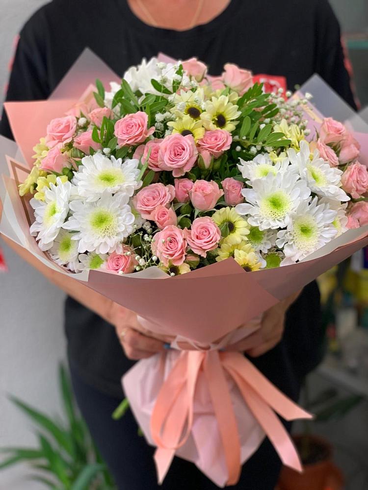 Букет цветов из: Розы и Хризантемы в Тим