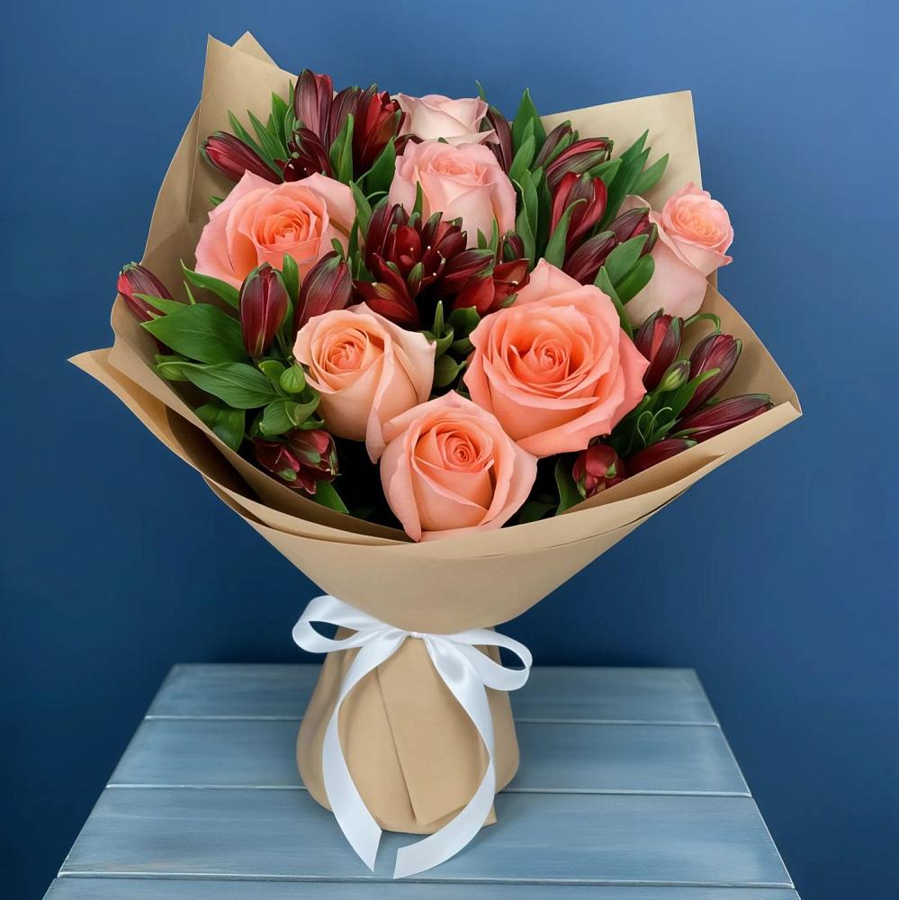 Букет цветов из: Розы и Альстромерии в Тим