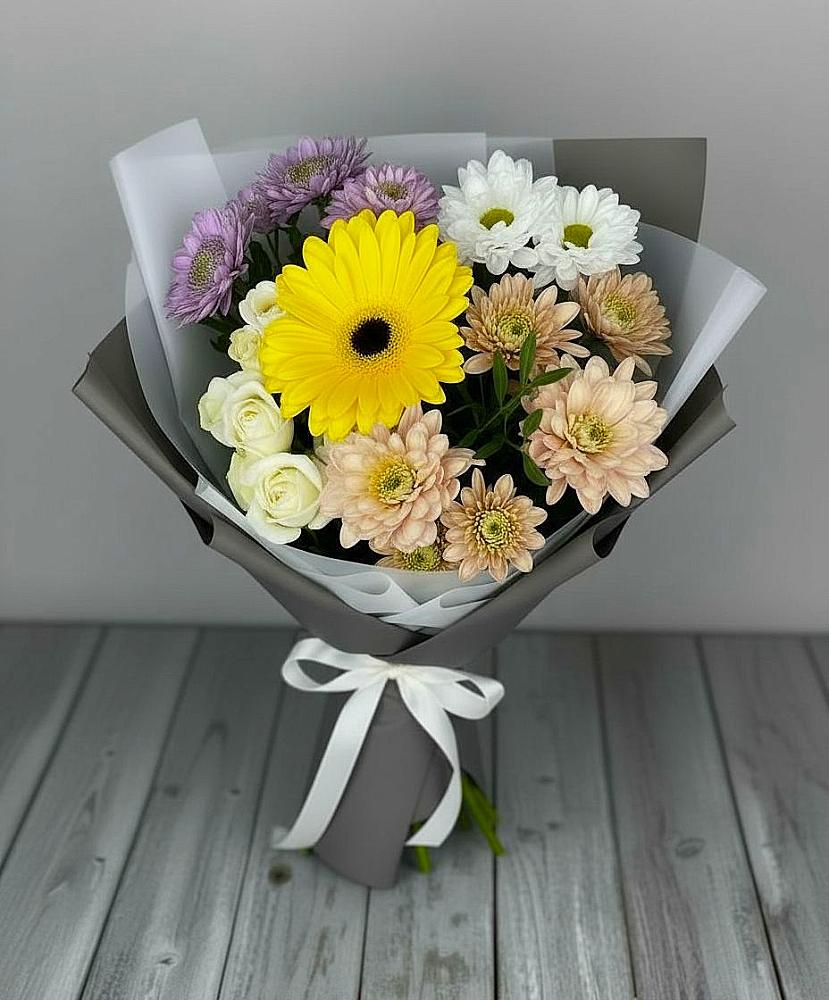 Букет цветов из: Розы, Герберы и Хризантемы в Тим