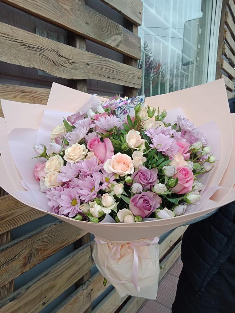 Букет цветов из: Розы и Хризантемы в Тим