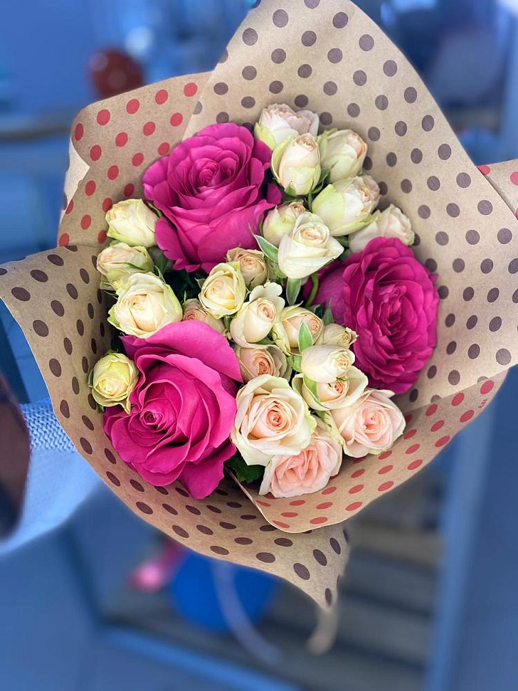 Букет цветов из: Розы в Тим