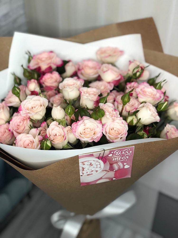 Букет цветов из: Розы в Тим