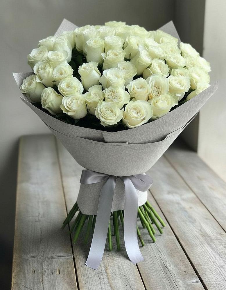 Букет 35 Белых роз в Тим