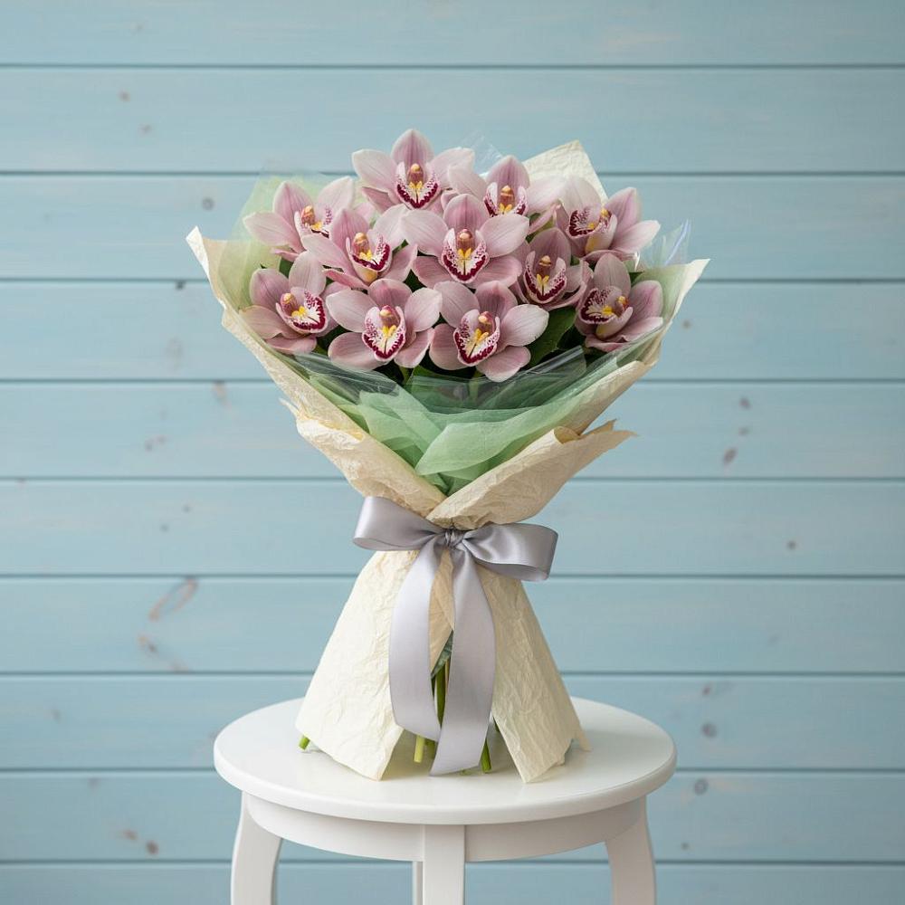 Букет цветов из: Орхидеи и Розы в Тим