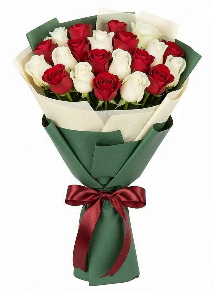 Букет Микс из красных и белых роз в Тим