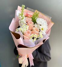 Букет цветов из:  Хризантемы и Розы в Тим