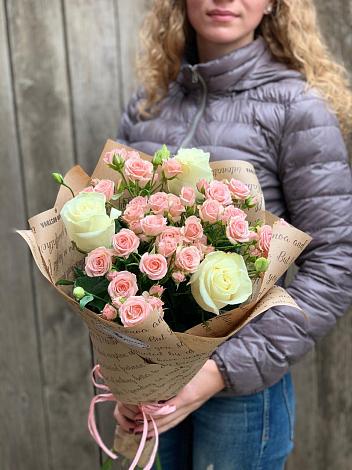 Букет цветов из: Розы в Тим