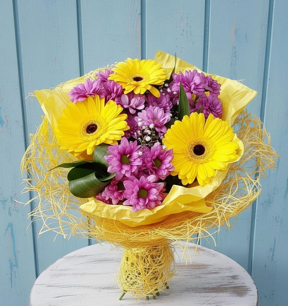 Букет цветов из: Хризантемы и Герберы в Тим