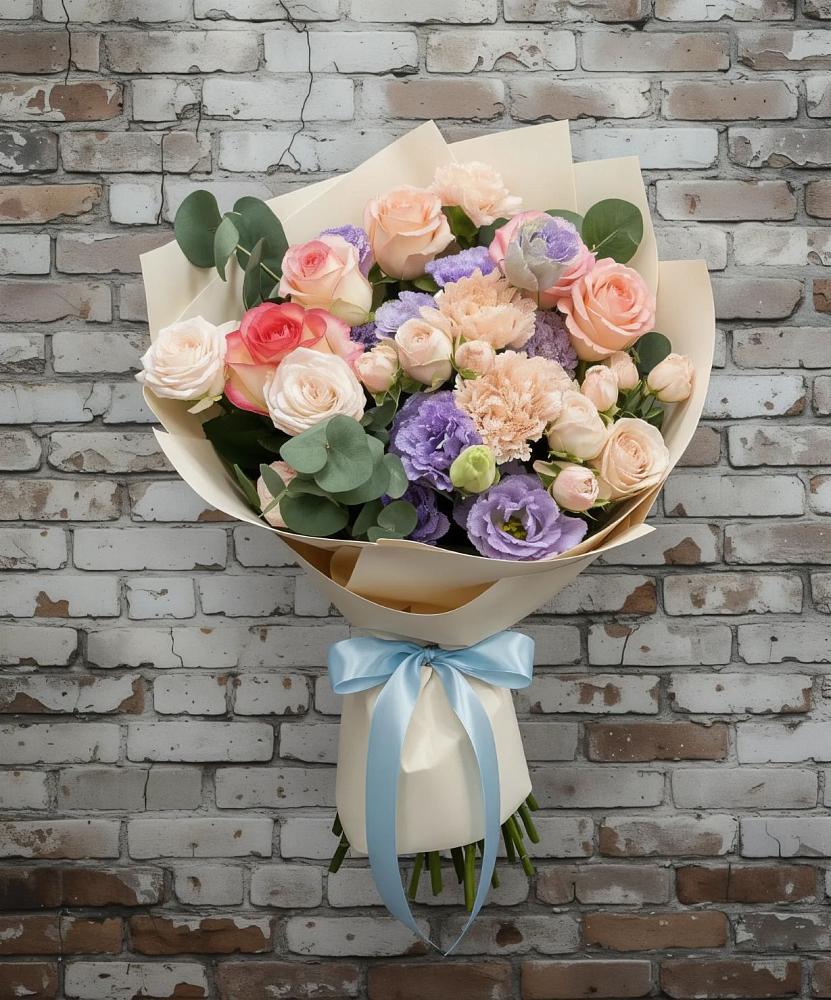 Букет цветов из: Розы, Лизиантусы и Гвоздики в Тим