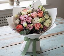 Букет цветов из:  Розы, Лизиантусы и Гвоздики #REPLACE_PRED# Тим