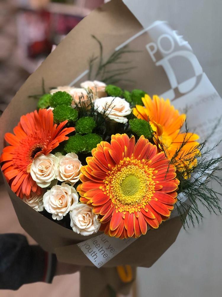 Букет цветов из: Герберы, Хризантемы и Розы в Тим