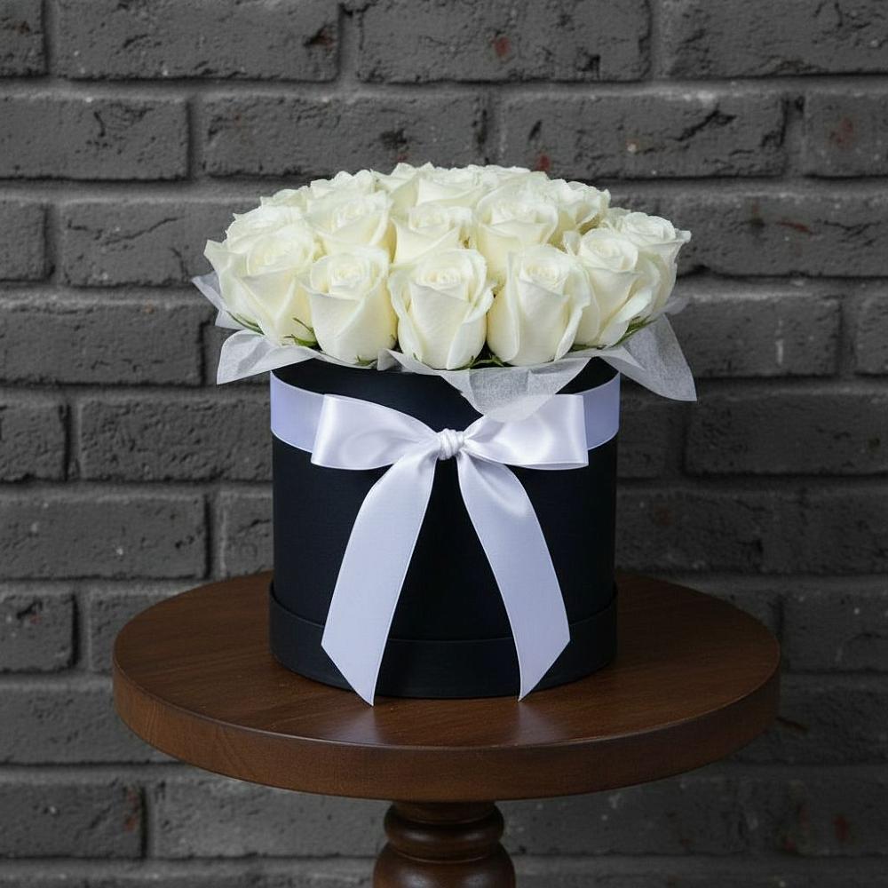 Цветочная композиция из Розы в шляпной коробке в Тим