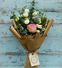Букет цветов из:  Розы и Лизиантусы в Тим