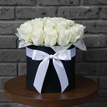 Цветочная композиция из Розы в шляпной коробке в Тим