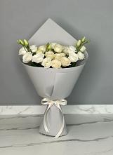 Букет цветов из:  Розы и Лизиантусы в Тим